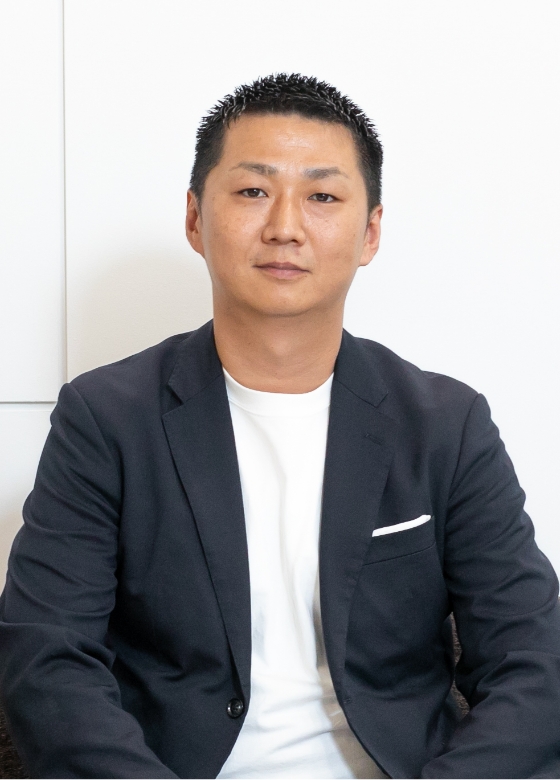 執行役員　仲本　翔伍